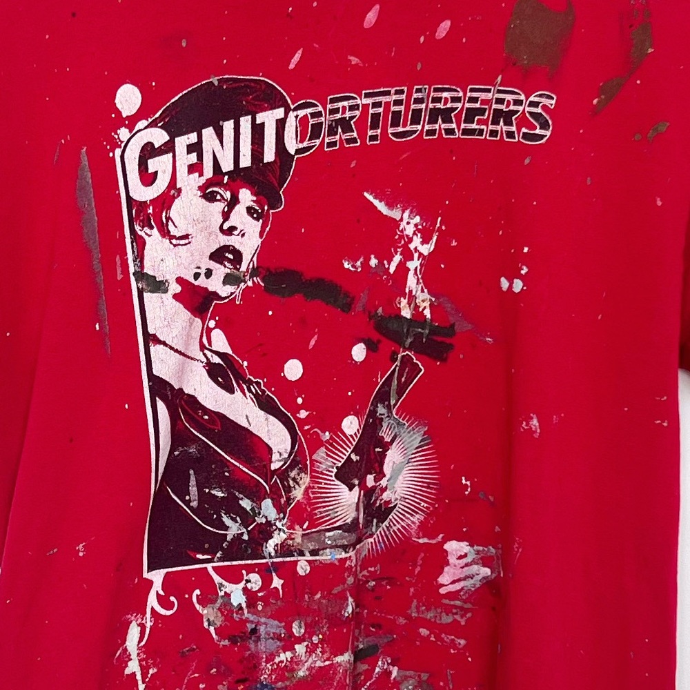 Pre-owned, Well Loved, Semi-retired Genitorturers T-shirt Hanes Mens Medium